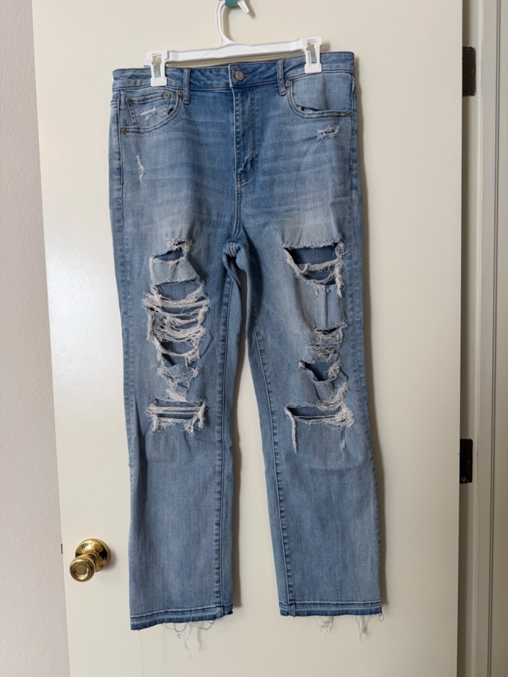 American Eagle Outfitters Light Blue Super Stretch Jeans